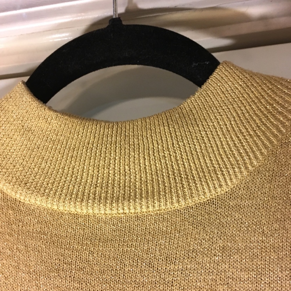 Gold sweater - Picture 3 of 4